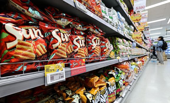 나프타 흔들리자 포장재 '비상'