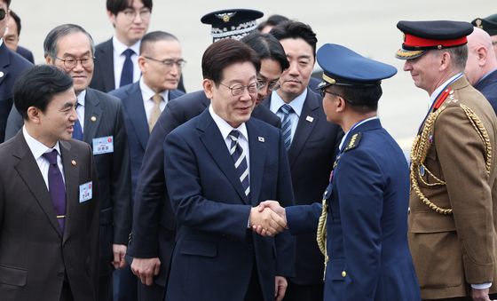 KF-21 양산 1호기 출고식 참석한 이재명 대통령