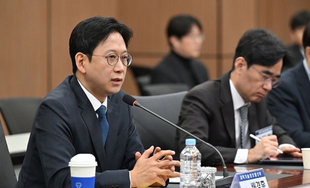 발언하는 배경훈 부총리