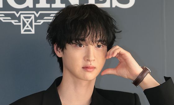 장동윤, 볼하트 플러팅