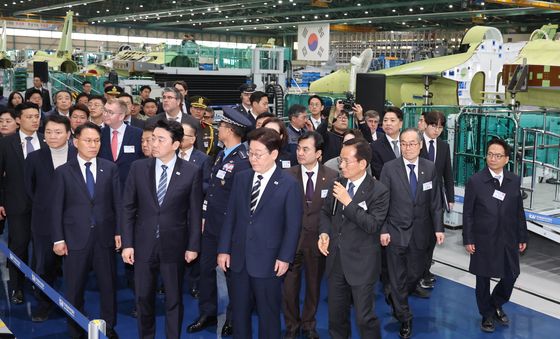 이재명 대통령, KF-21 생산현장 방문