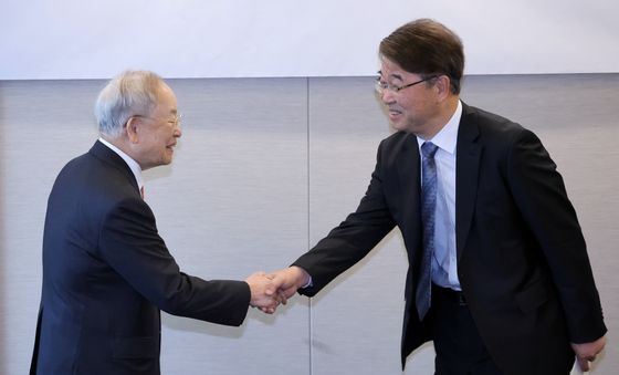 손경식·김지형 '반갑습니다'