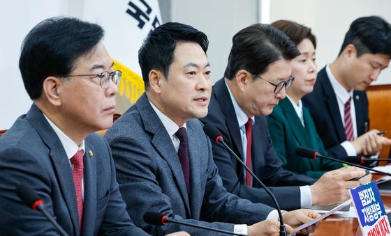 모두 발언하는 장동혁 대표