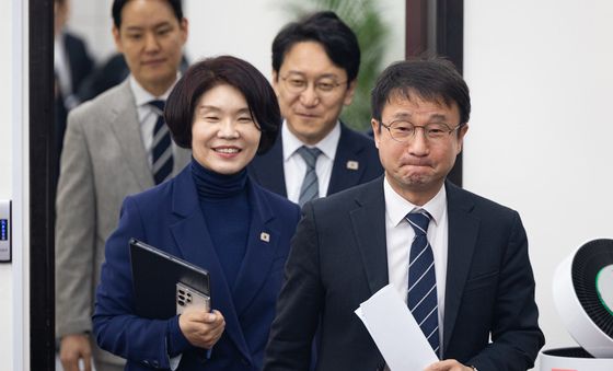 정책조정회의 참석하는 민주당 원내지도부