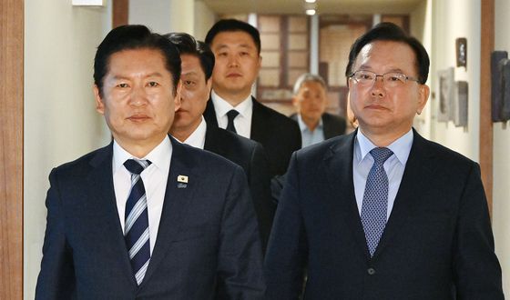 정청래 대표와 김부겸 전 총리 '회동 마치고'
