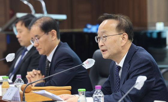 모두발언하는 김남중 통일부 차관