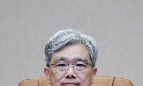 3월 심판선고 참석한 김상환 헌재소장