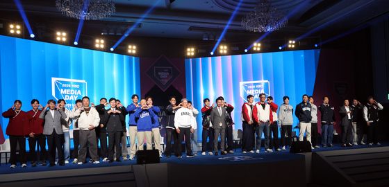 L KBO 리그 미디어데이 기념촬영