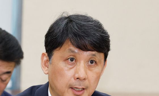 윤광일 후보자 'AI 활용 선거 공보물에 대한 생각은?'