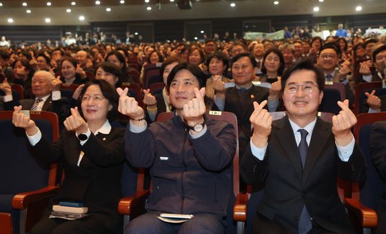 제22회 경기도사회복지사대회 참석한 더불어민주당 경기지사 후보들