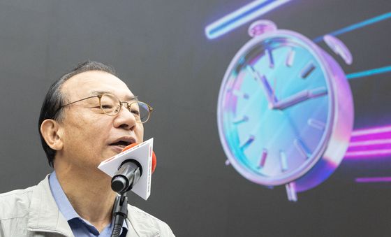 이정현 공관위원장 '정치의 판을 바꿀 시간'