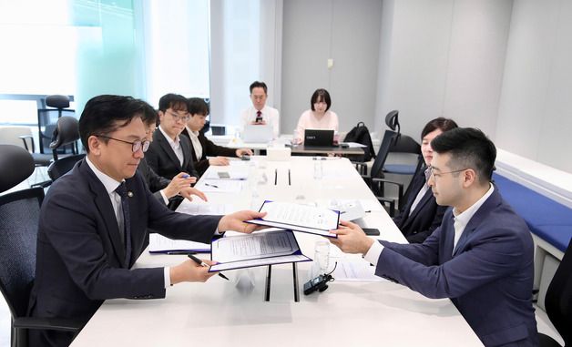 중기부, 한국신용데이터와 업무협약 체결