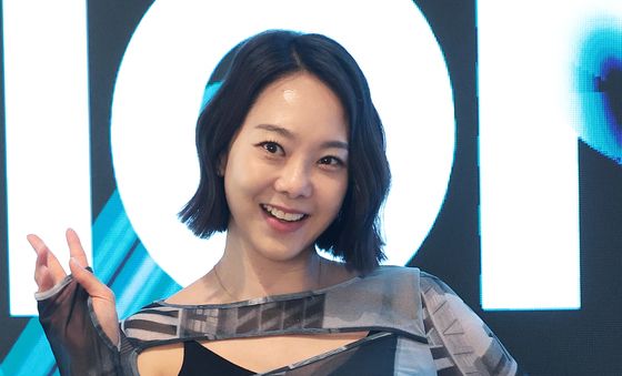 노정명, 사랑스러운 인사