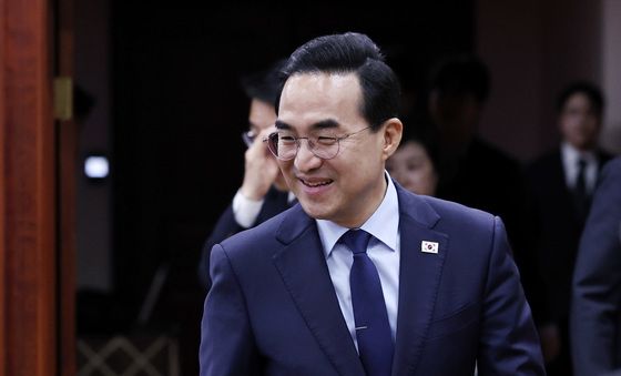 회의 참석하는 박홍근 기획예산처 장관