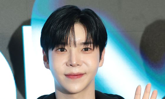 제니스 현우, 빛나는 미소