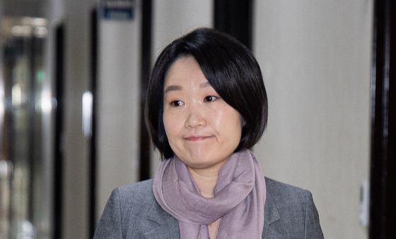 예결위원장과 여야 간사 회동 참석하는 이소영 민주당 의원