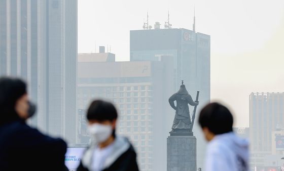 미세먼지에 잠긴 서울