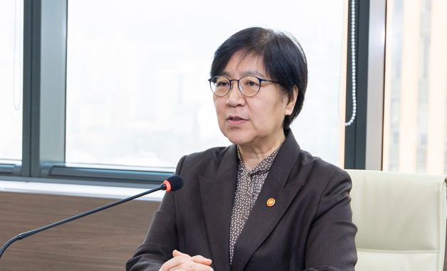 발언하는 정은경 보건복지부 장관