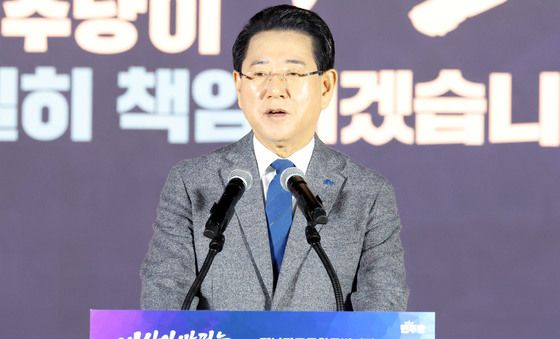 발언하는 김영록 후보
