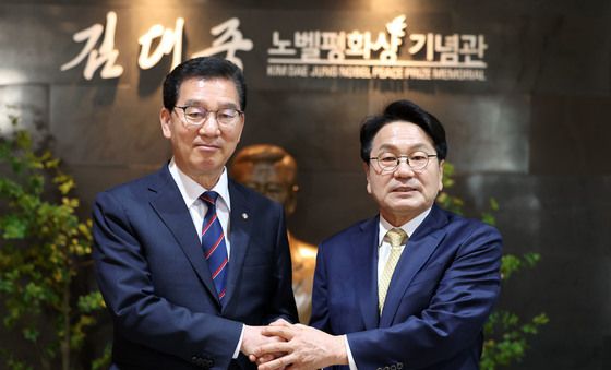 신정훈·강기정 '단일화 합의'