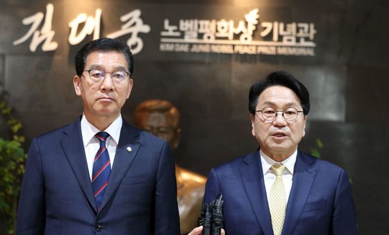 단일화 합의한 신정훈·강기정