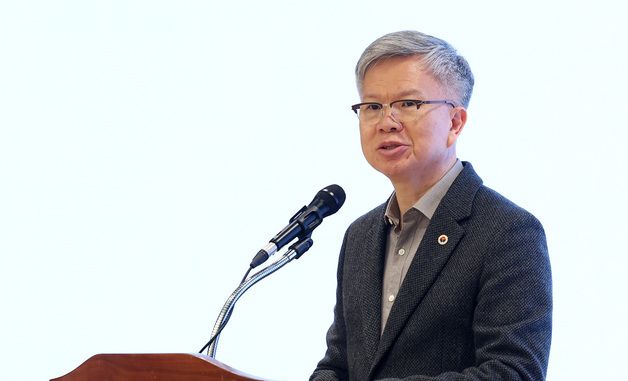 축사하는 김택우 의협 회장