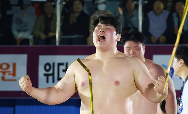 포효하는 '백두장사' 김민재