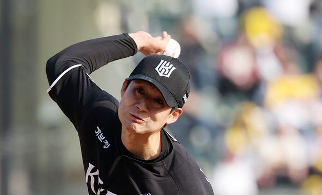 스기모토의 역투