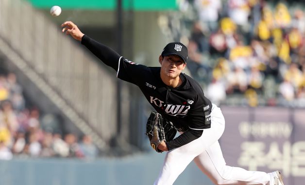 역투 펼치는 스기모토