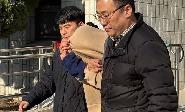 배민 개인정보 빼내 '보복대행 테러' 지휘 총책, 영장실질심사 출석