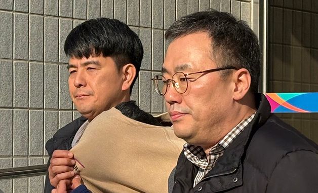 배민 개인정보 빼내 '보복대행 테러' 지휘 총책, 영장실질심사 출석