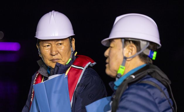 어업인들 애로사항 듣는 정청래 대표