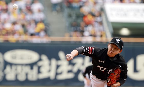 전력투구하는 소형준