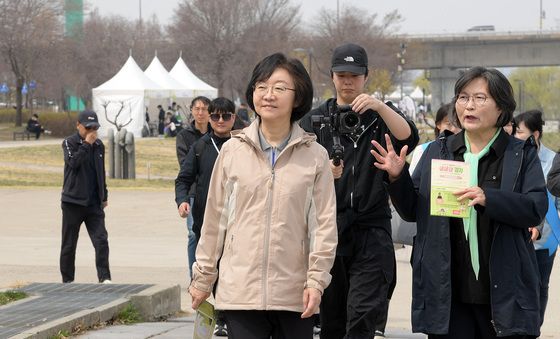 '삼삼한 걷기' 행사 참석한 오유경 식약처장