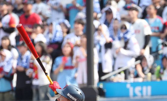 롯데 노진혁, 솔로포 쾅!