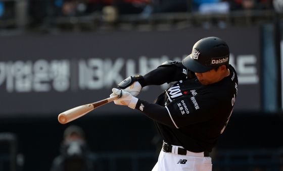 KT 이정훈, 찬스 만드는 안타