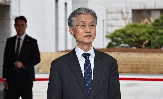 출근길 취재진 만난 조희대 대법원장