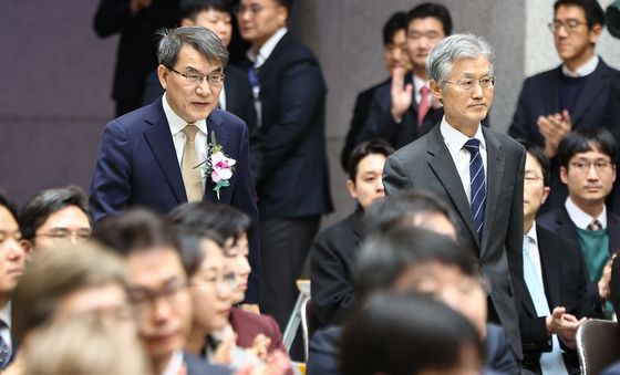 퇴임식 참석하는 조희대·노태악