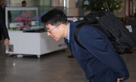 인사하는 황종우 해수부 장관 후보자