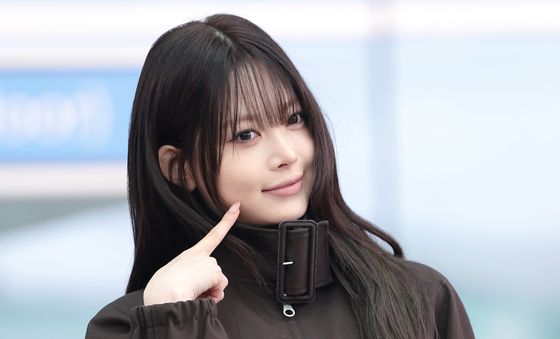 르세라핌 홍은채, 볼 콕 플러팅