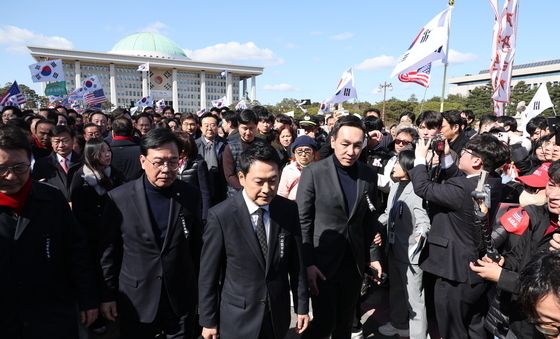 청와대 향해 행진하는 장동혁