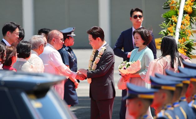 필리핀 도착한 이재명 대통령