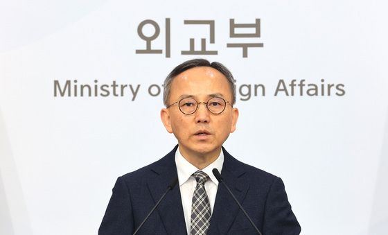 정례브리핑하는 박일 외교부 대변인