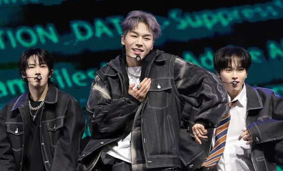 제온, 행복한 데뷔 무대