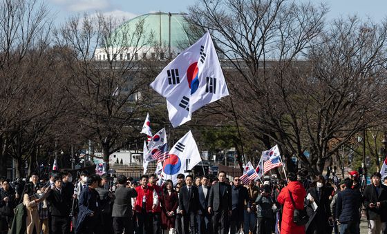 장동혁 대표, 국회 나와 청와대로
