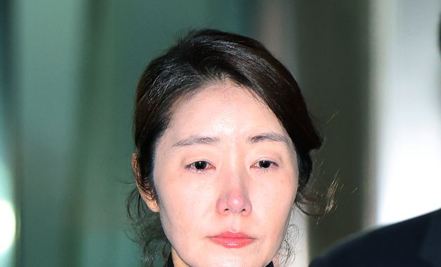 '1억 공천헌금' 강선우… 굳은 표정
