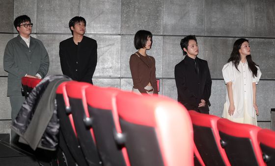 '극장의 배우들'