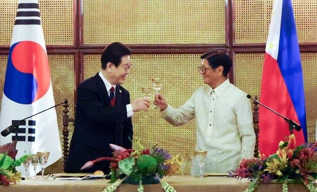 건배하는 한·필리핀 정상