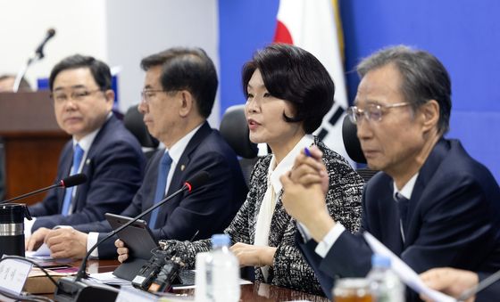 모두발언하는 한정애 민주당 정책위의장