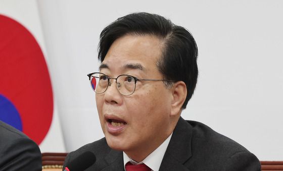 모두 발언하는 송언석 국민의힘 원내대표